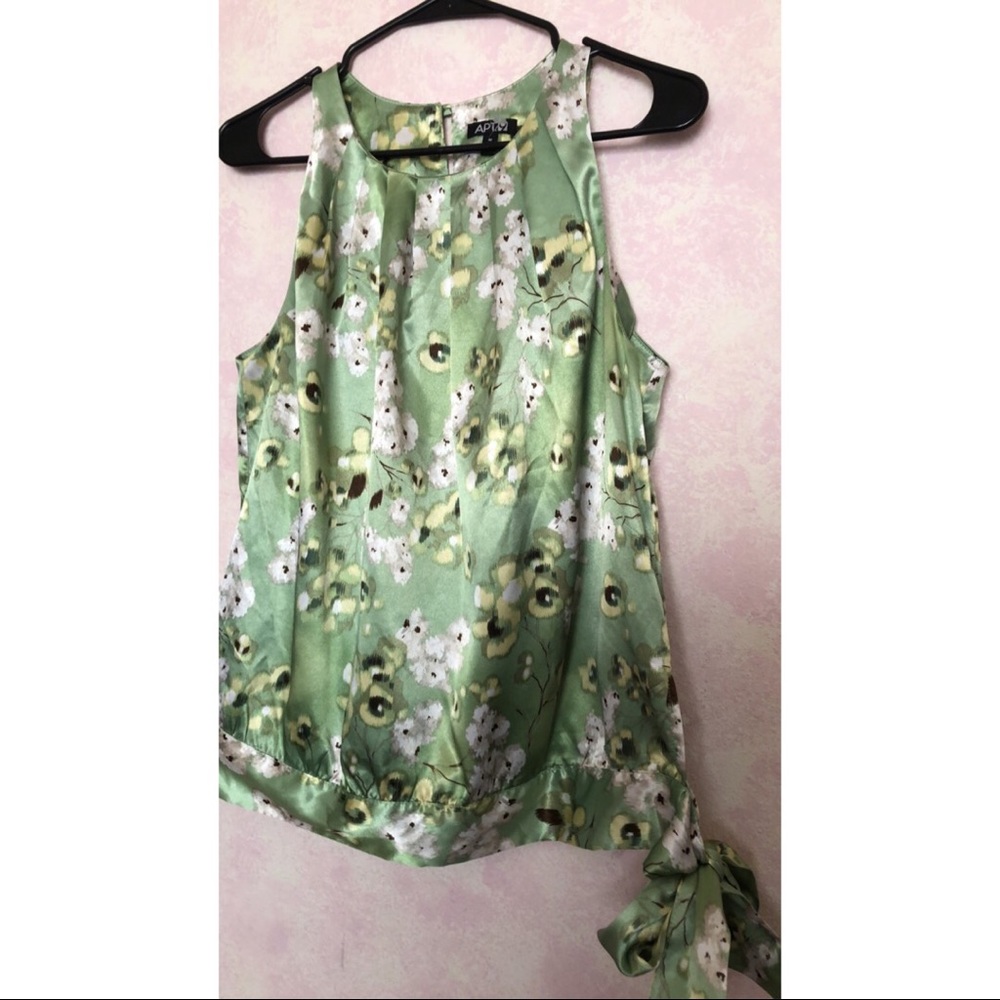Green floral sleeveless blouse
